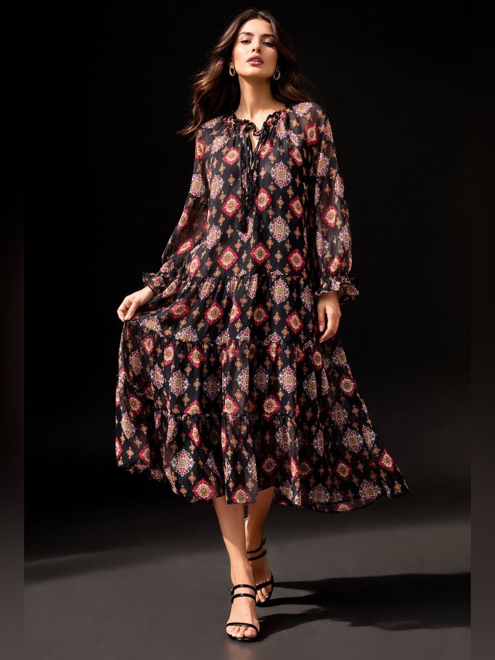 NWT Boho Tiered maxi Dress Black Floral Long Sleeve Loose Fit Lined Size M